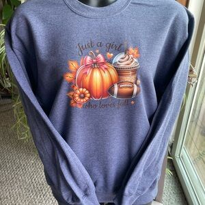 Sweatshirt Just a girl who loves Fall  Medium